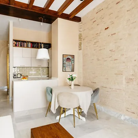 Inncadizpalacio Apolo كاديز